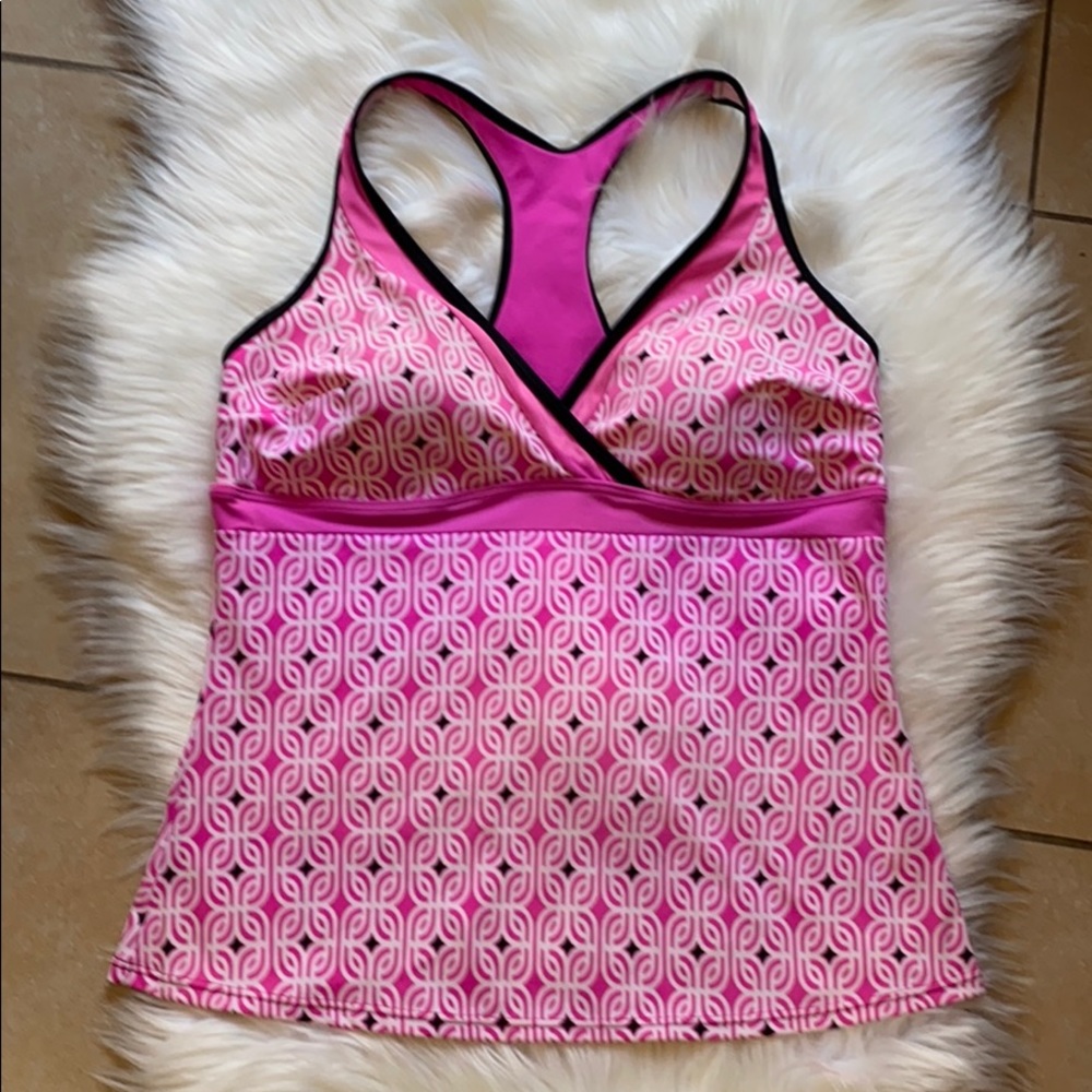 Saint Johns Bay women’s active/swim tops size 14